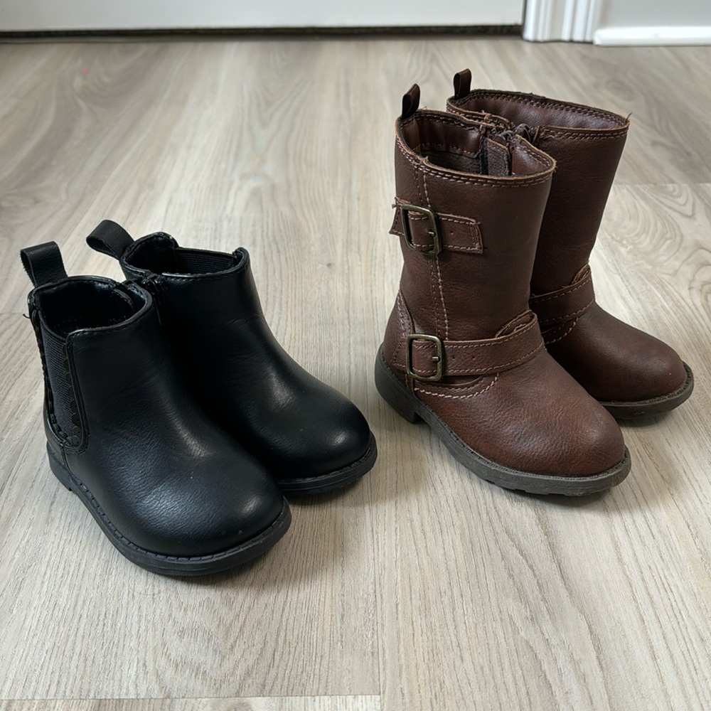 ⭐️Baby Girl Boots - Size 5⭐️